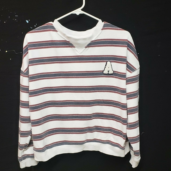 Crewneck - Picture 2 of 4